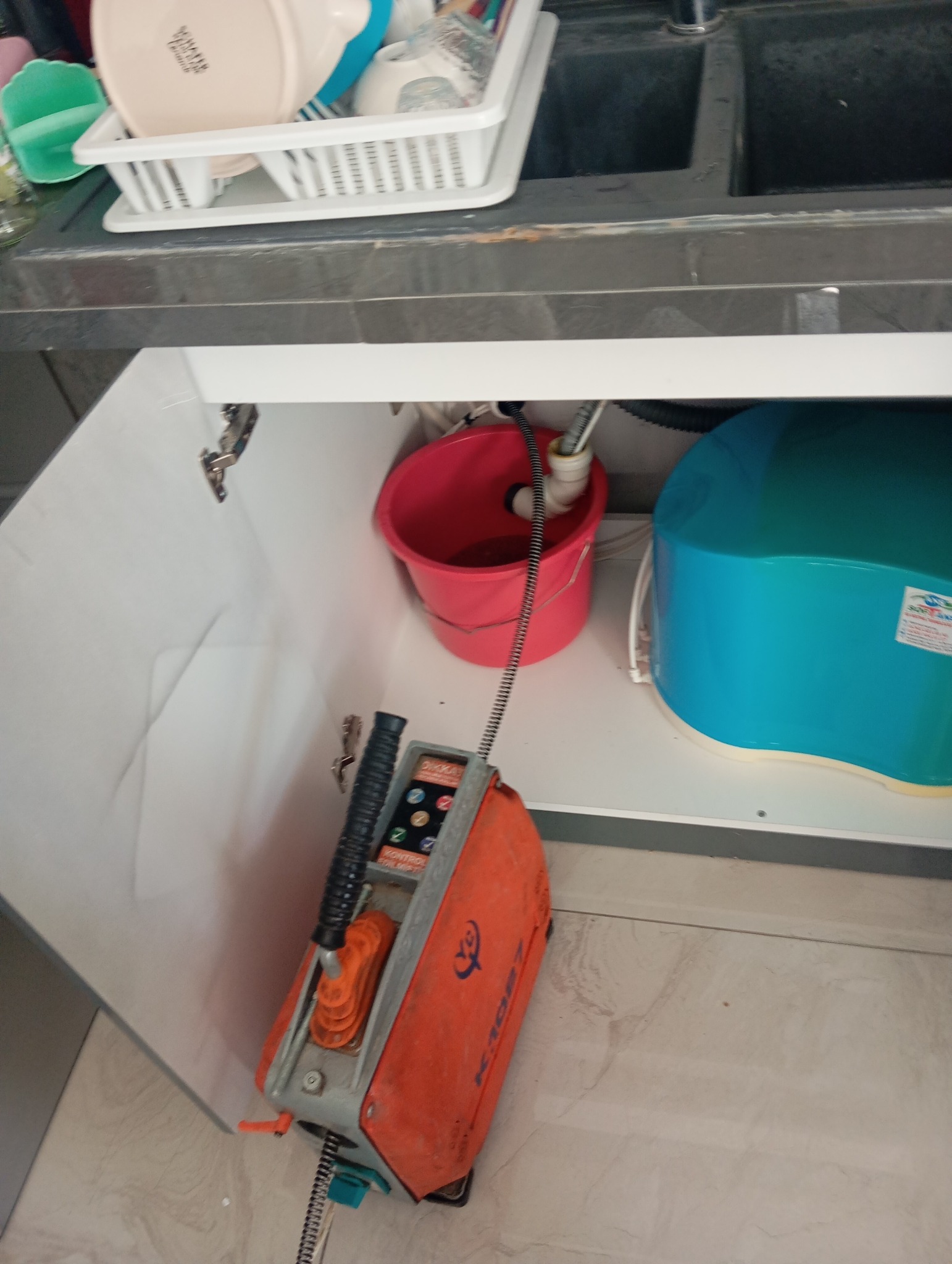 Lavabo altı su kaçırma kontrol